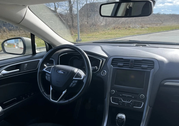 Ford Mondeo cena 55500 przebieg: 108000, rok produkcji 2016 z Bardo małe 154